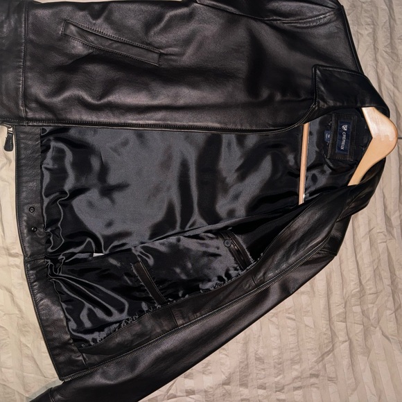 Men’s Daniel Cremieux (Dillard’s ) black lamb leather jacket - Picture 4 of 8